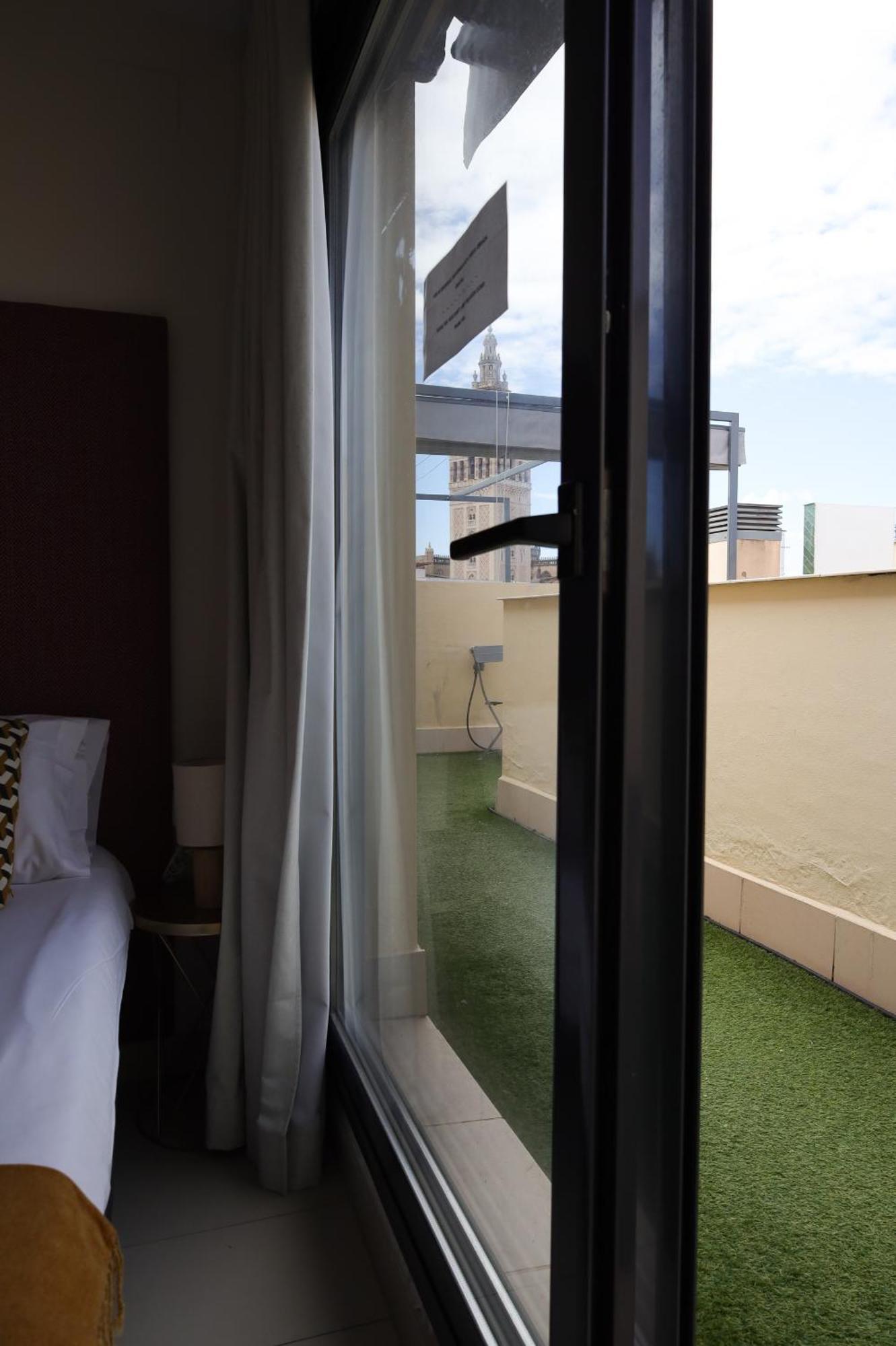 סביליה Guzman El Bueno Suites מראה חיצוני תמונה